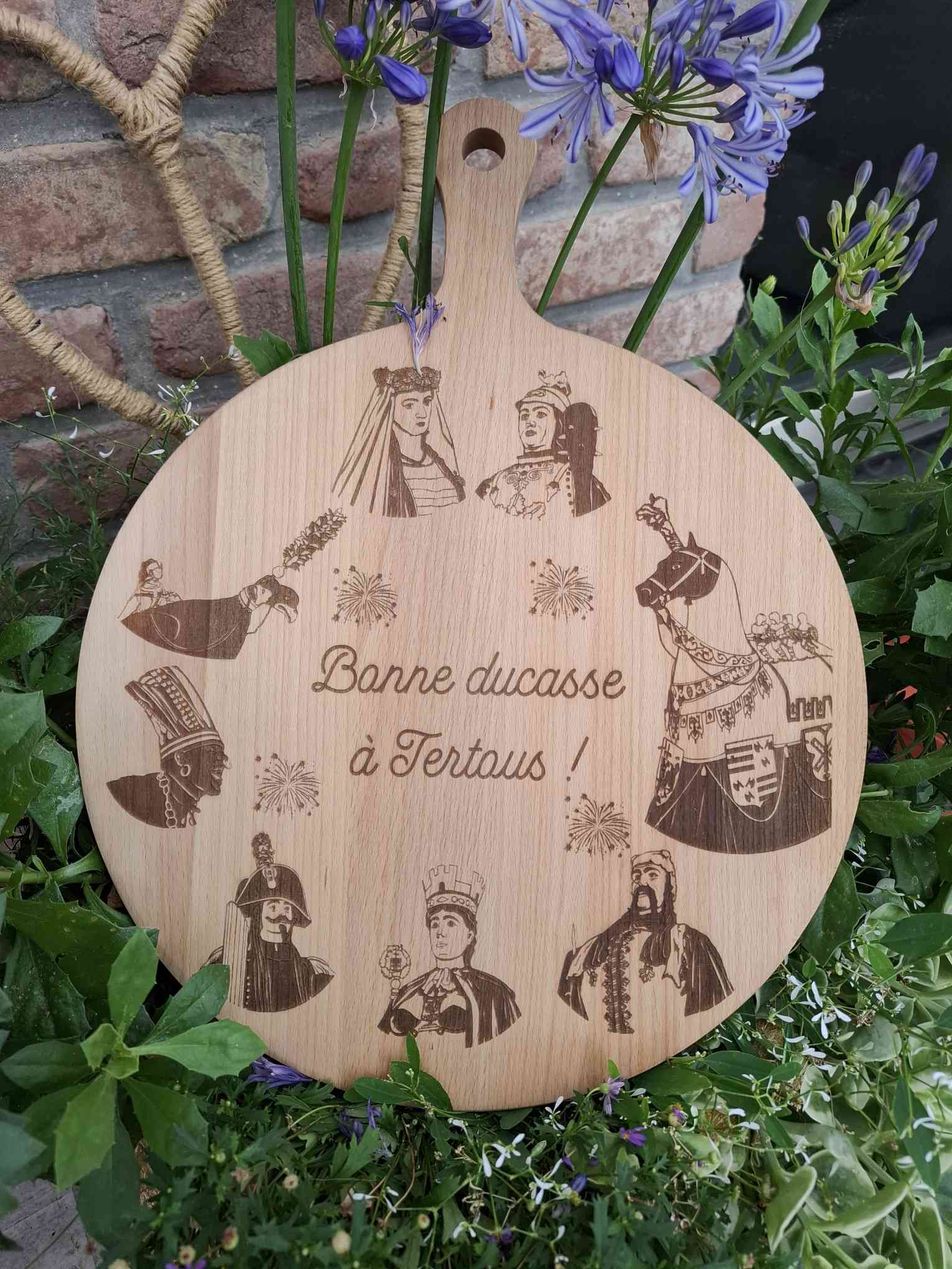 Planche ronde en hêtre - Ducasse d'Ath