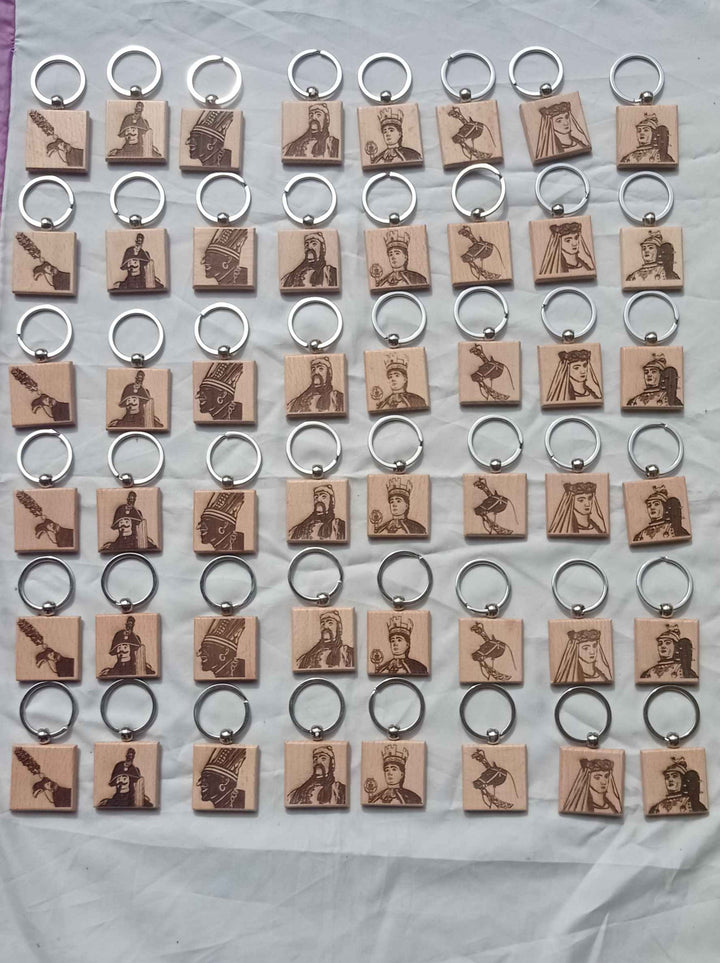 Porte-clés en bois gravé - Géants de la Ducasse d'Ath