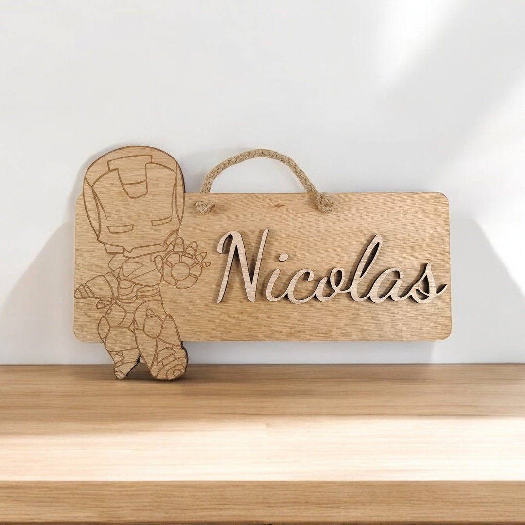 Plaque de chambre enfant en bois - Super - héros, Personnages de dessins animés et plus - Grav - O - Deco